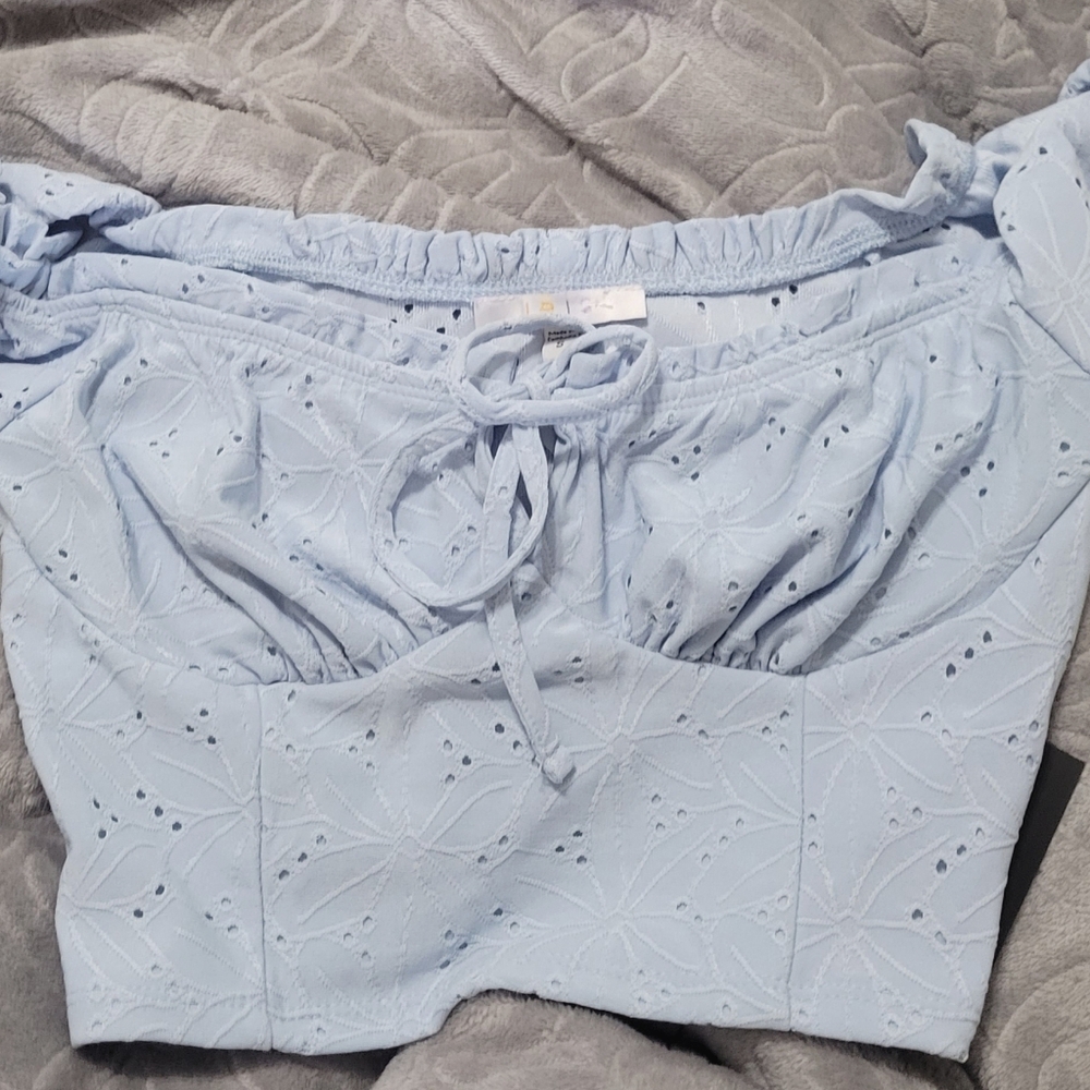 NWT IRIS Baby Blue Stretch Crop Blouse